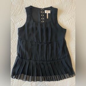 Laundry by Shelli Segal Black Sleeveless Pleated Blouse